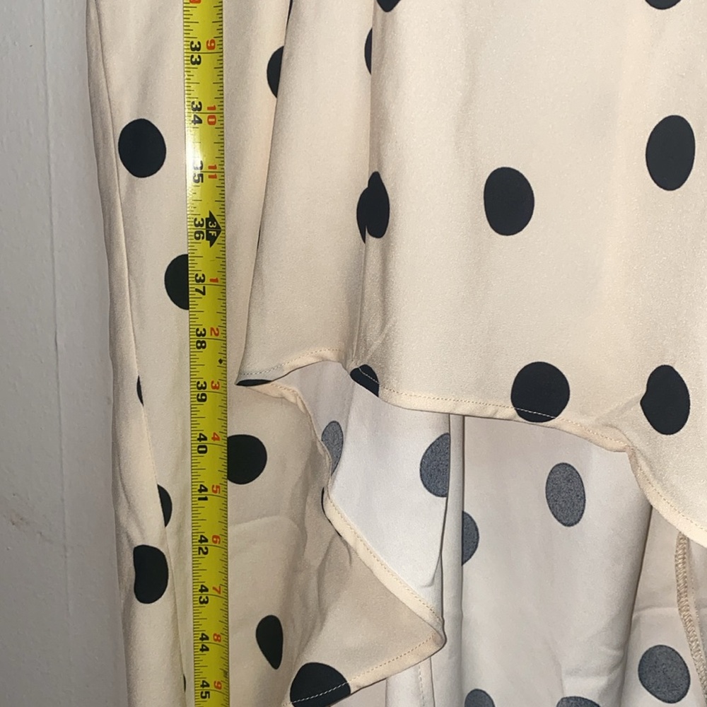 🌵NWT Crème with black polka dots short sleeve midi dress! - Picture 5 of 12